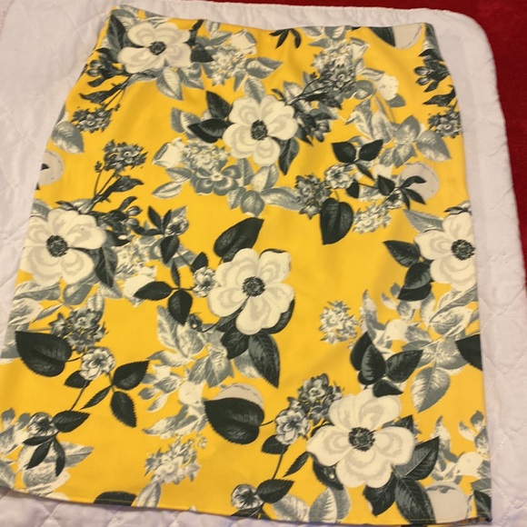 Women’s skirt - Picture 4 of 6